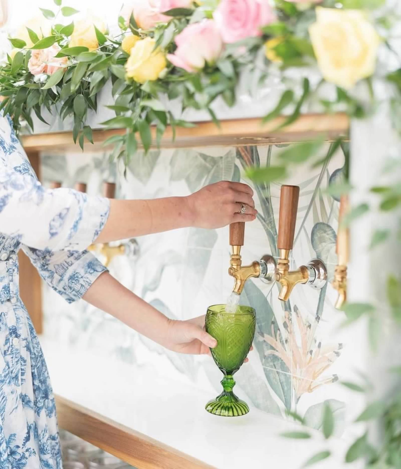 Raise Your Glass bar in action